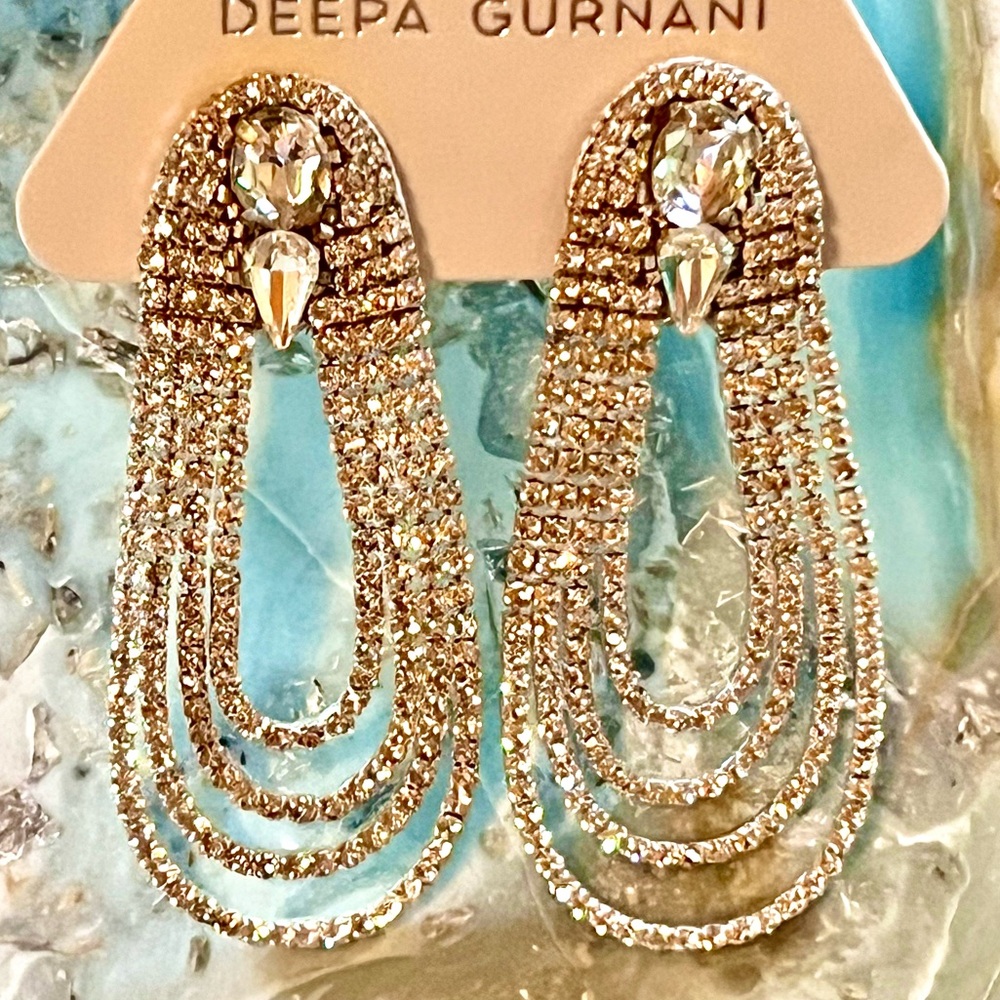 🌺🎉HP🎉🌺 NWT Deepa Gurnani Beaded Silver Crystal Chandeliers - Picture 9 of 14